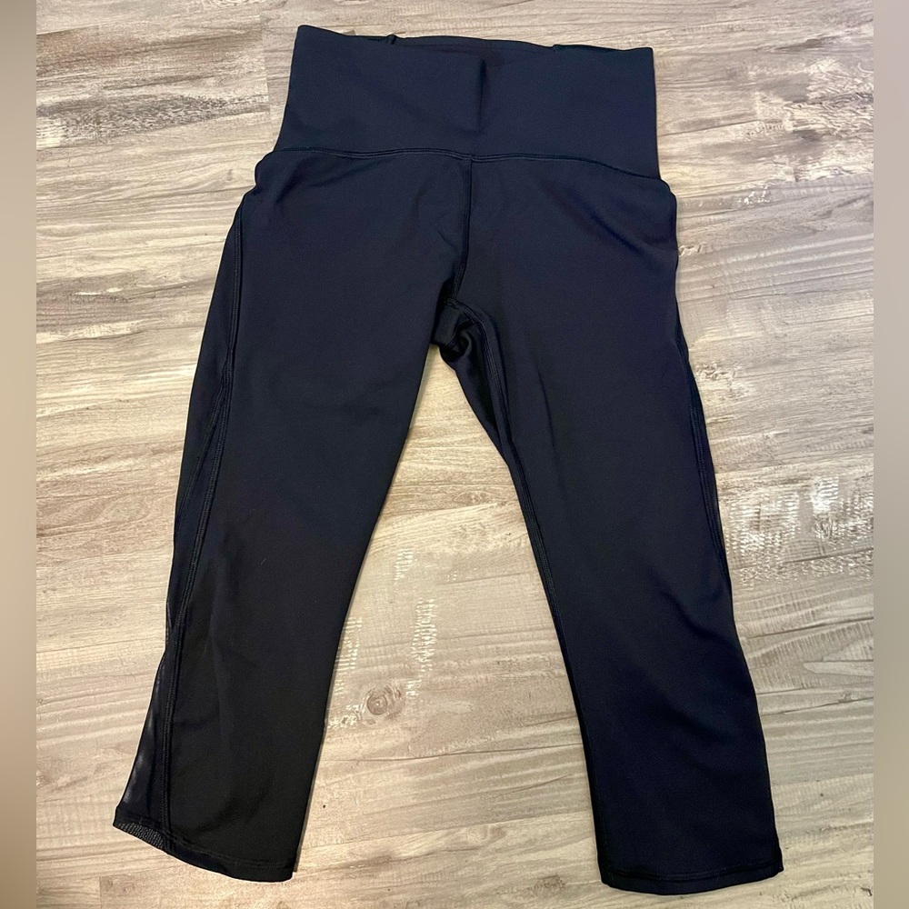 Lululemon Athletica Black Cropped Mesh Panel Leggings - Picture 2 of 5